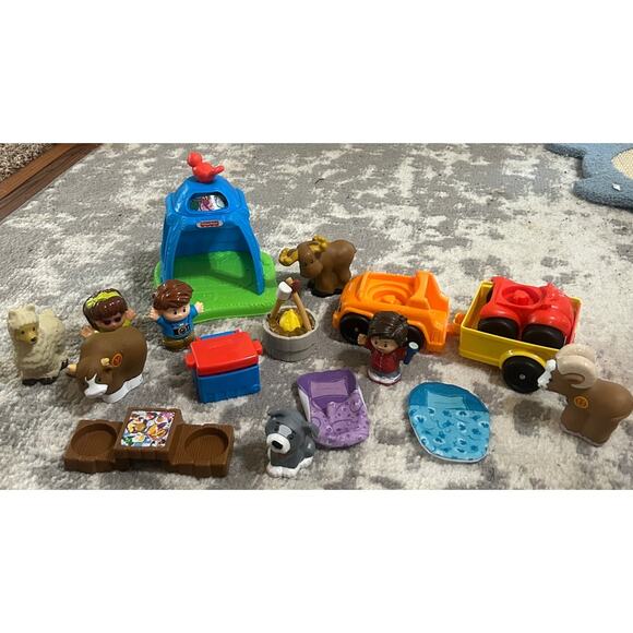 Fisher-Price Little People Going Places Camping Set